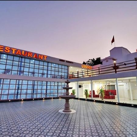 Gods County. Resort & Banquets 타라피트 외부 사진