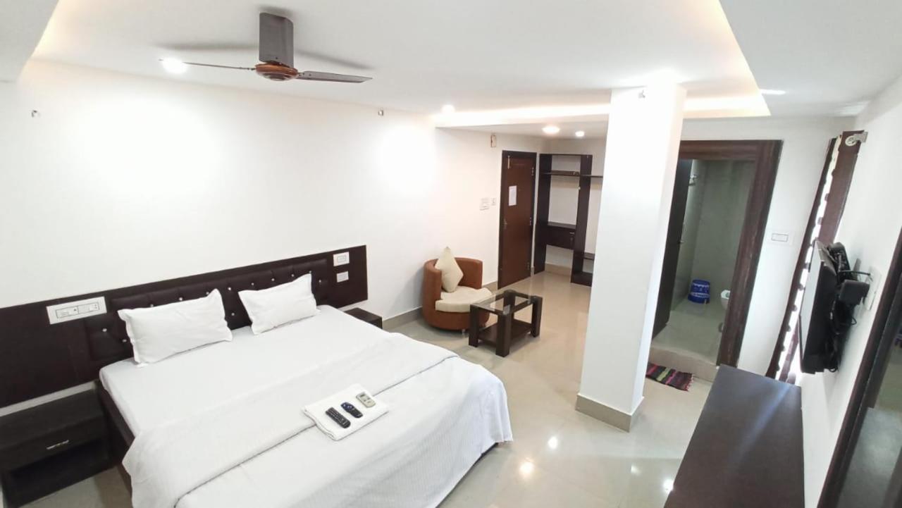 Gods County. Resort & Banquets 타라피트 외부 사진