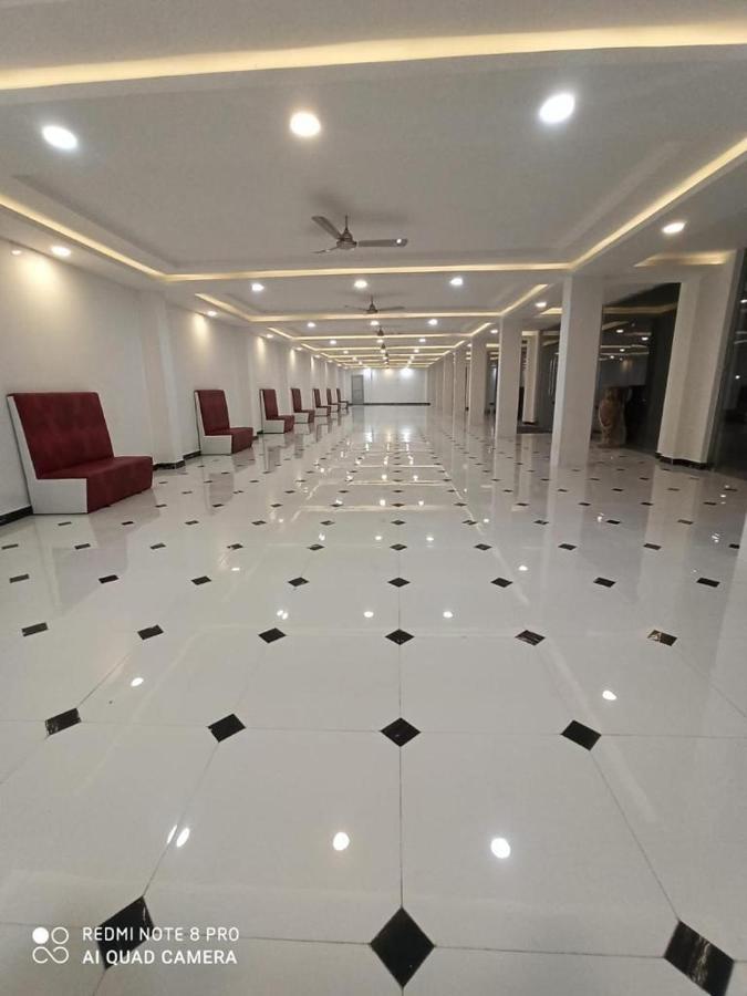 Gods County. Resort & Banquets 타라피트 외부 사진