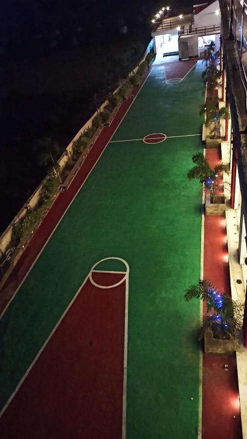 Gods County. Resort & Banquets 타라피트 외부 사진